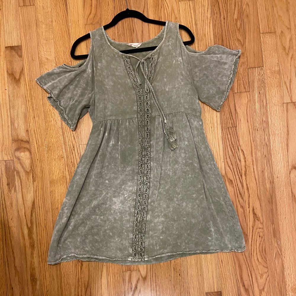 Altar’s State Peep Shoulder Dress